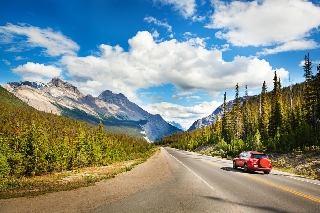 banff-national-park-road-trip-drive-through-canadian-rocky-mountains